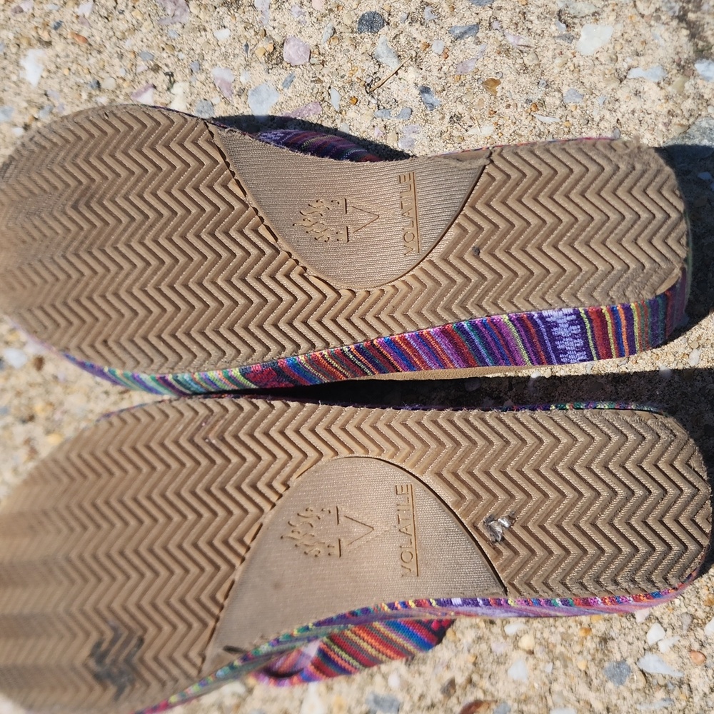 VOLATILE Colorful Flip Flops with Pattern - Picture 4 of 5